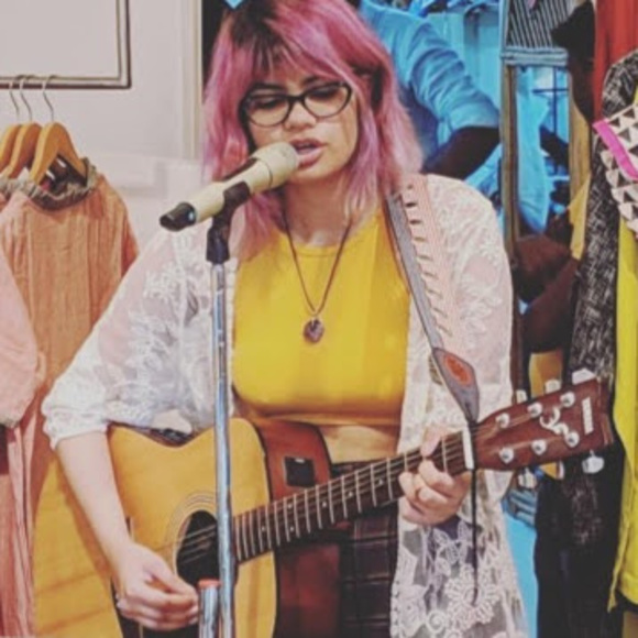 Meet your Posher, Nyx - Picture 1 of 1